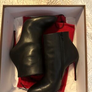 Elegant Black Ankle Boots